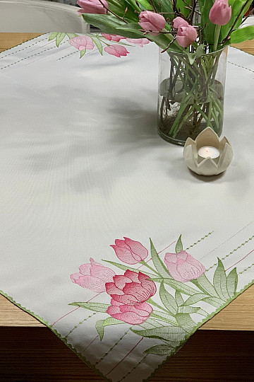 Hímzett terítő és sál Rózsaszín tulipán