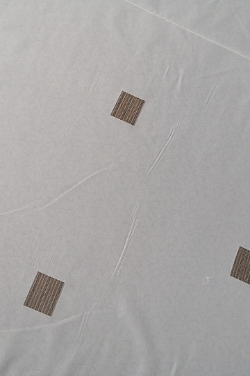 Voile függöny barna kockákkal