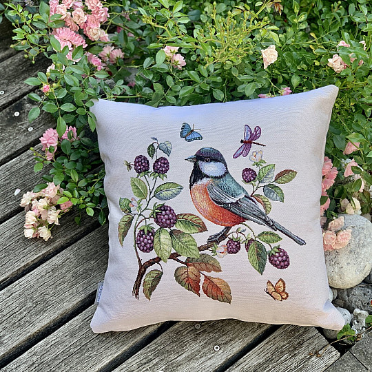 Gobelin párnahuzat HOLLY BIRD ON A BARBRY