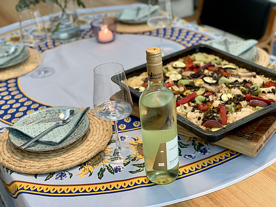 NAPRAFORGÓ terítő és kör