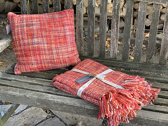 Luxus díszpárna YARA RED piros