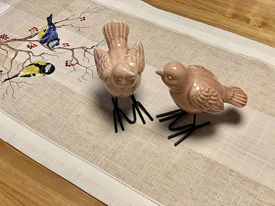 Hímzett terítő és sál MELLEK