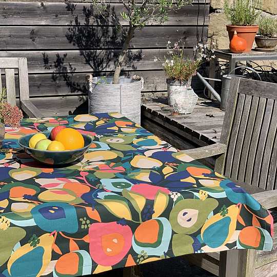 ABSZTRAKT KÖRTÉS terítő és sál