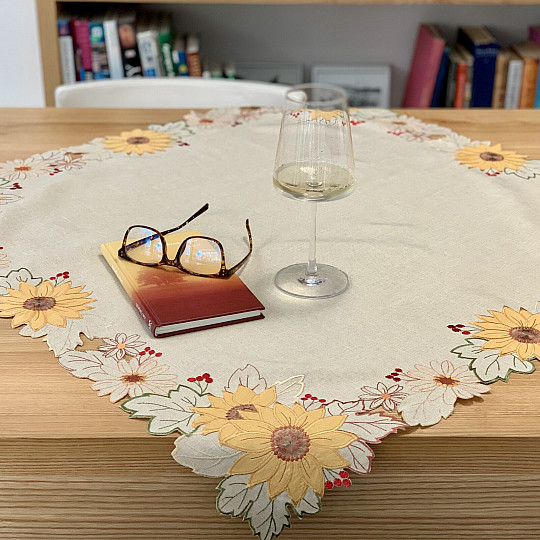 Hímzett terítő NAPRAFORGÓ