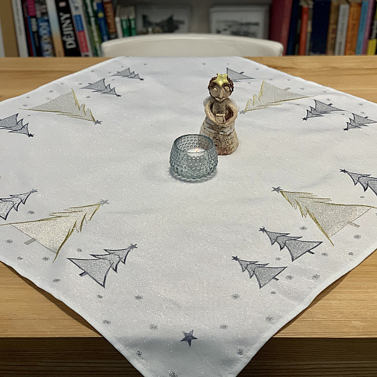 Hímzett terítő és sál SZÜRKE ARANY FÁK