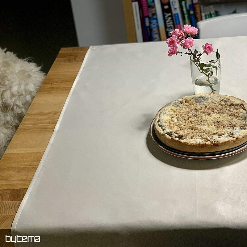 Egyszínű terítő Krém