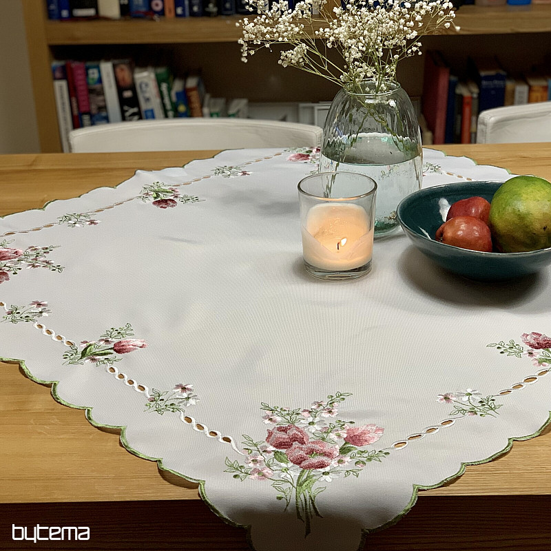 Hímzett terítő és sál TULIPANOKKÁK