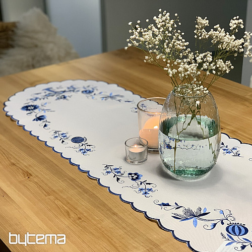 Hímzett terítők HAGYMAKÉK-FEHÉR