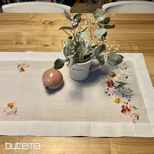 Hímzett terítő és kendő KERTI VIRÁGOK