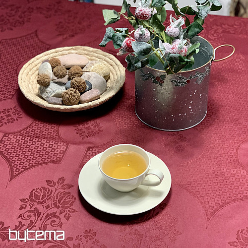 Asztalterítő DAMASZK bordó 120x140