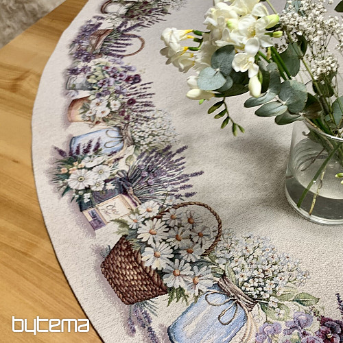 Kerek gobelin terítő SZÉPSÉG A KOCSIBAN