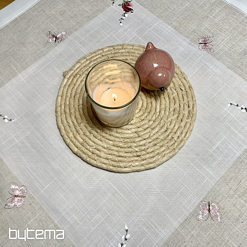 Hímzett terítő és sál Rózsák és kiscicák