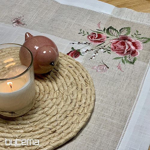 Hímzett terítő és sál Rózsák és kiscicák