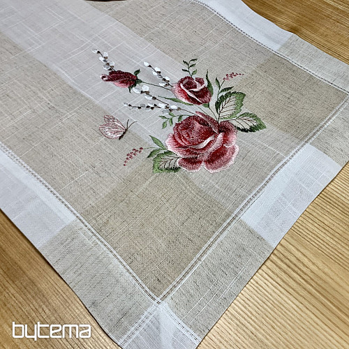 Hímzett terítő és sál Rózsák és kiscicák