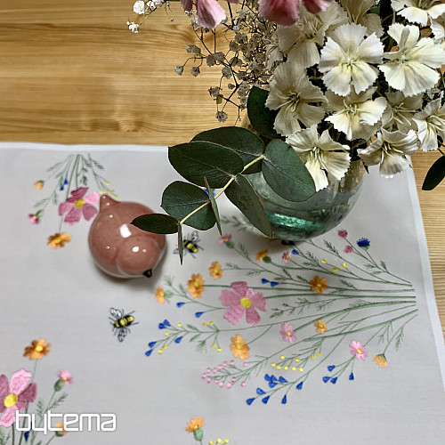 Hímzett terítő és sál Rét és méhek