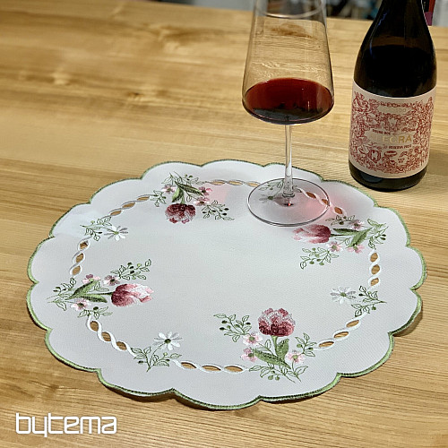 Hímzett terítő és sál TULIPANOKKÁK