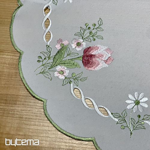 Hímzett terítő és sál TULIPANOKKÁK