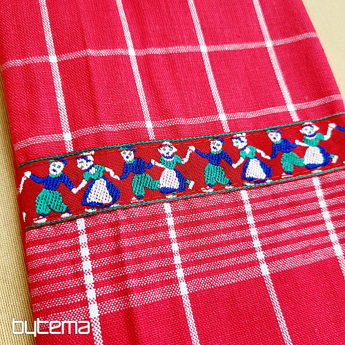 Törölközők a GRANDMA RED WITH PEOPLE-től