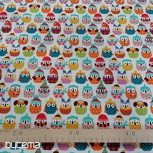 Tessuto di cotone GUFI IN INVERNO colorato